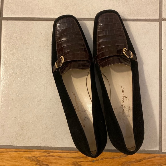 Vintage Ferragamo Pumps - Black Suede wjth Brown Croc Embossed Detail - Picture 1 of 3